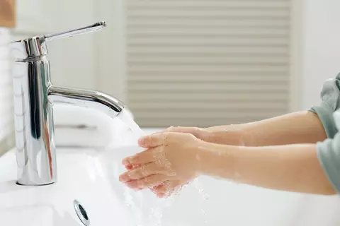 mytí rukou v koupelně helicobacter pylori